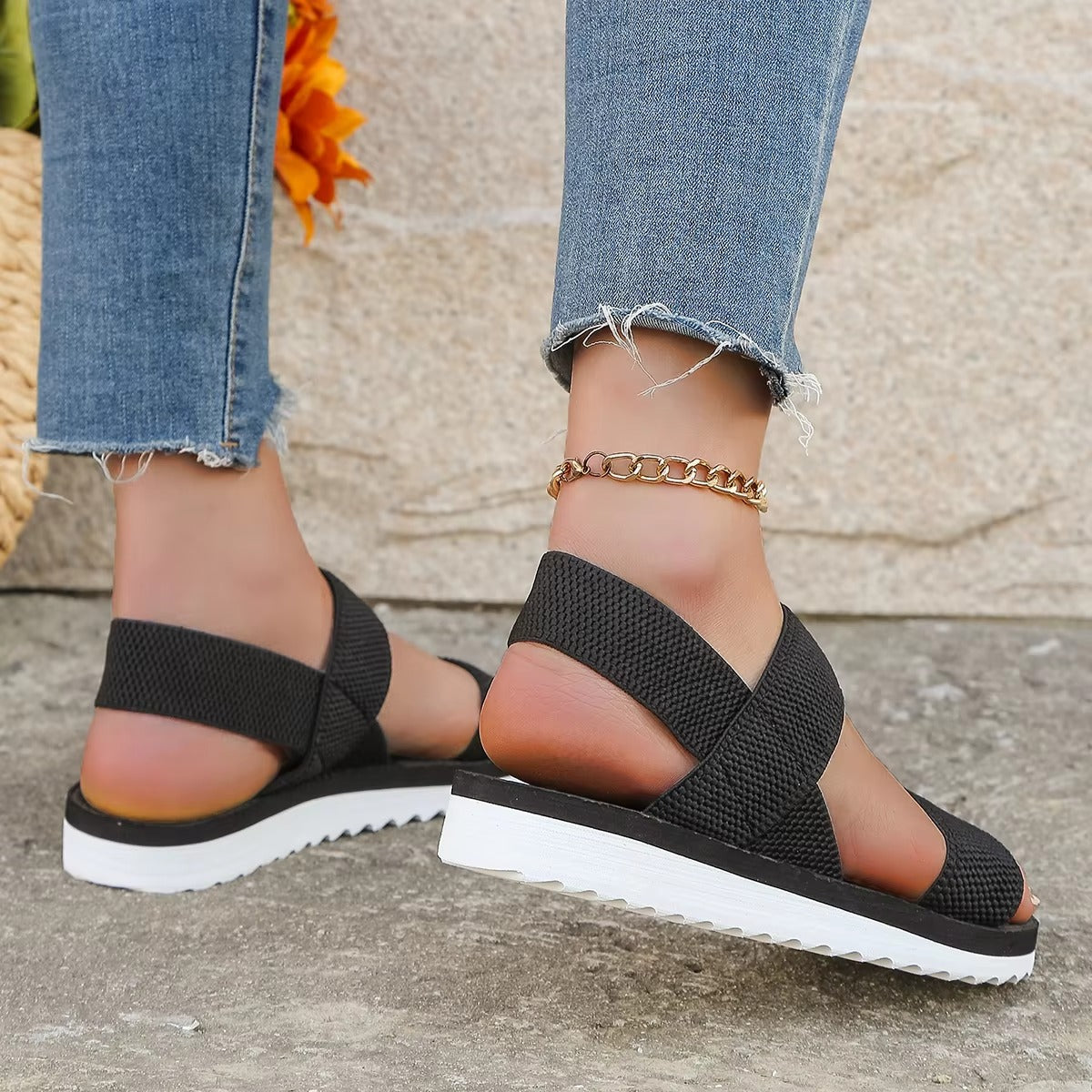Adèle - Sandales plates antidérapantes pour femmes, tendance, confortables Noir 1