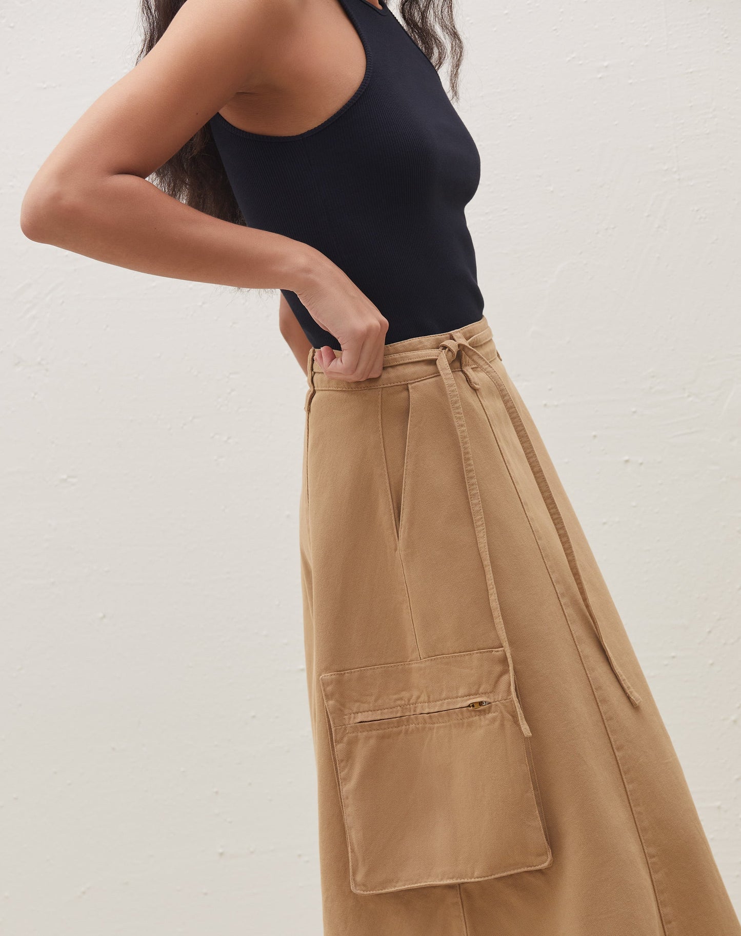 Capucine – Jupe Midi Femme Style Utilitaire Moderne 3