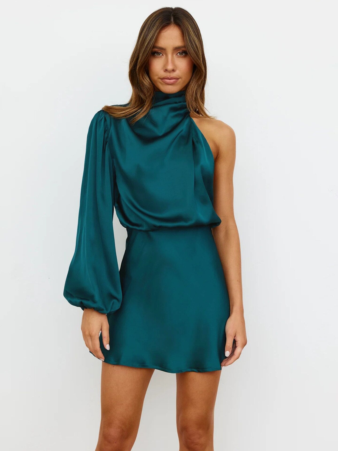 Estelle – Robe Satinée Femme à Manches Longues Élégante 4