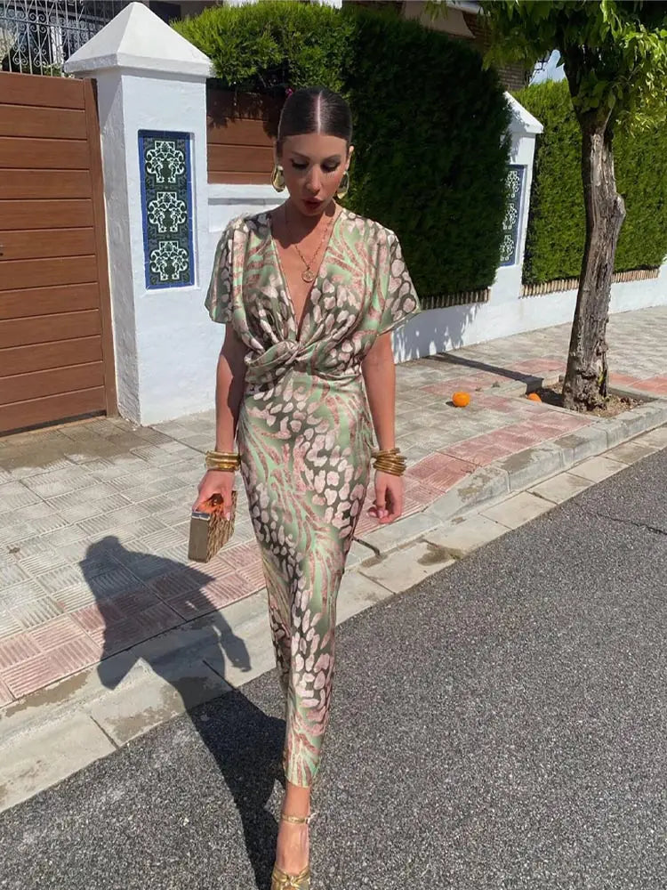 Faustine – Robe Femme Élégante avec Col en V Tendance 2