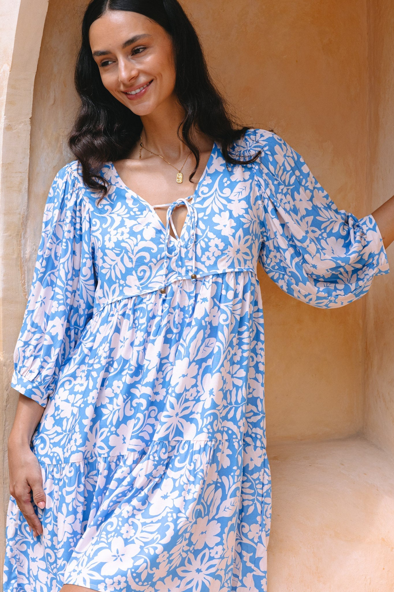 Iline - Mini robe bleue à fleurs pour femme