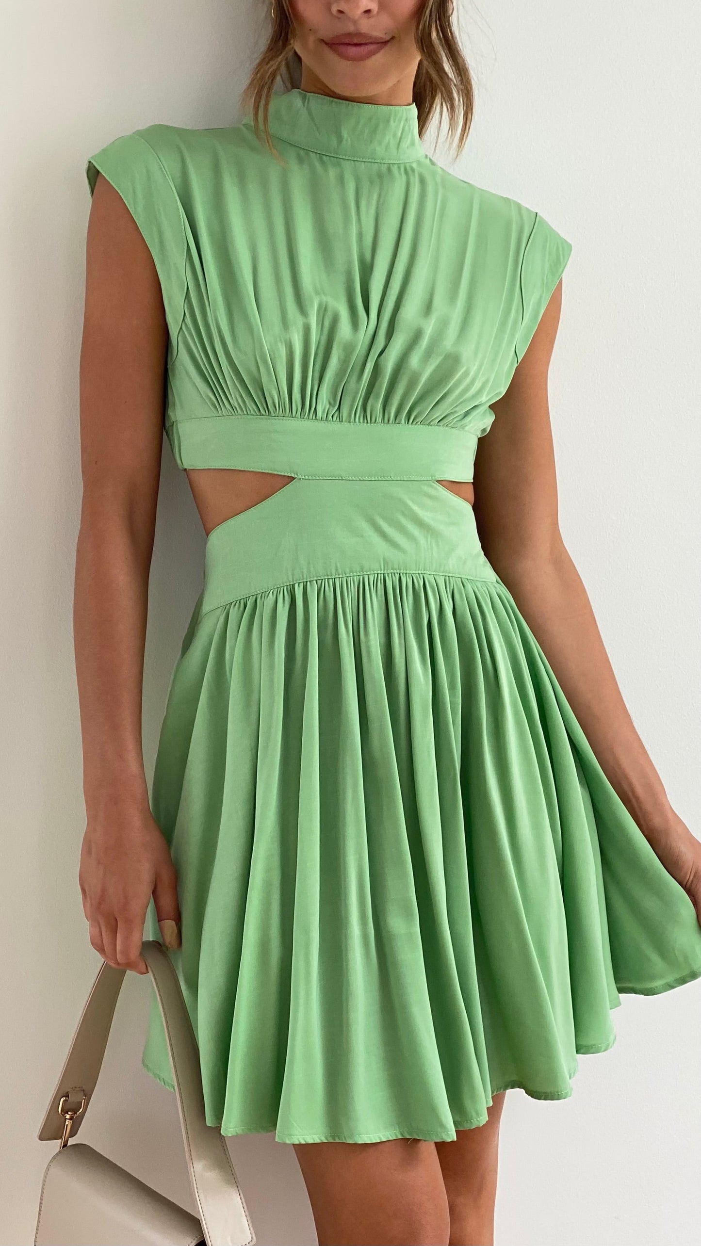 Indiana - Mini-robe glamour à taille creuse Vert