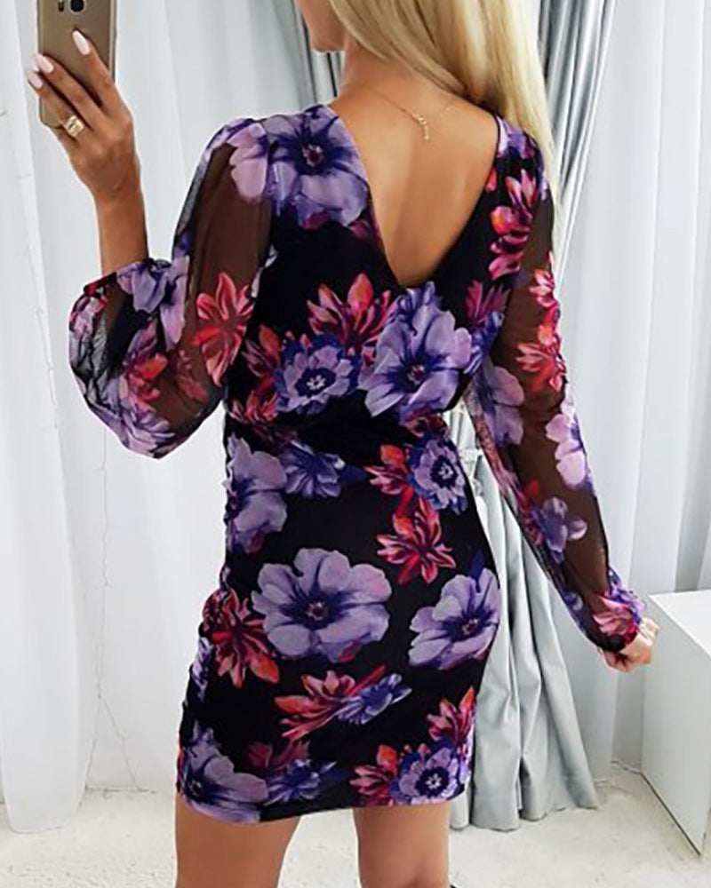 Inessa - Robe slim à bulles à la mode avec design de filet à fleurs Lila 3