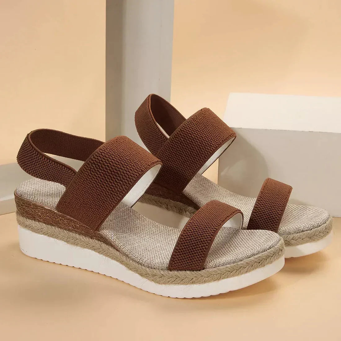 Kassandra - Sandales pour Femme Confortables et Élégantes pour un Usage Quotidien Café 2
