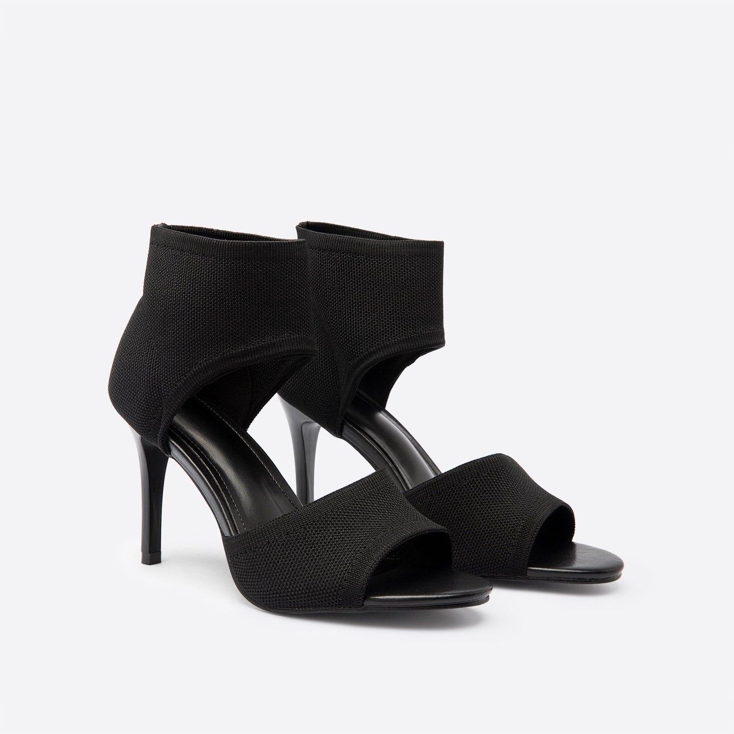 Kristel - Saldals pour femmes élégants et confortables pour toutes les occasions Noir 2