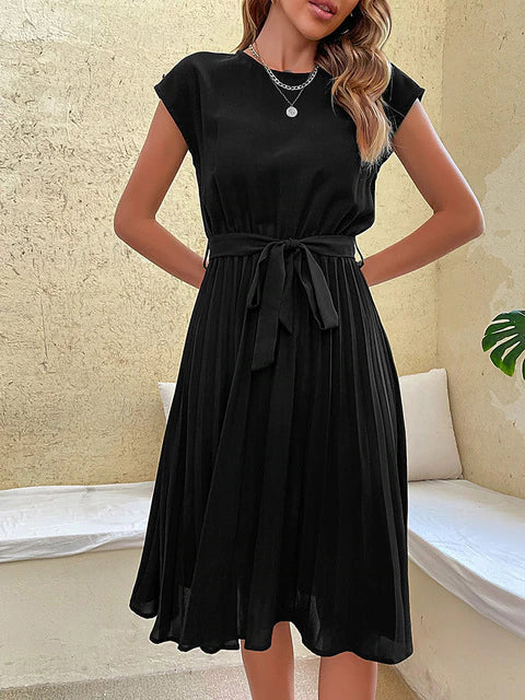 Valérie - Mini-robe décontractée plissée à manches courtes pour l'été 2025 Noir