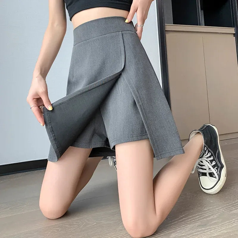 Élina – Jupe Mini Femme Portefeuille Asymétrique Moderne 2