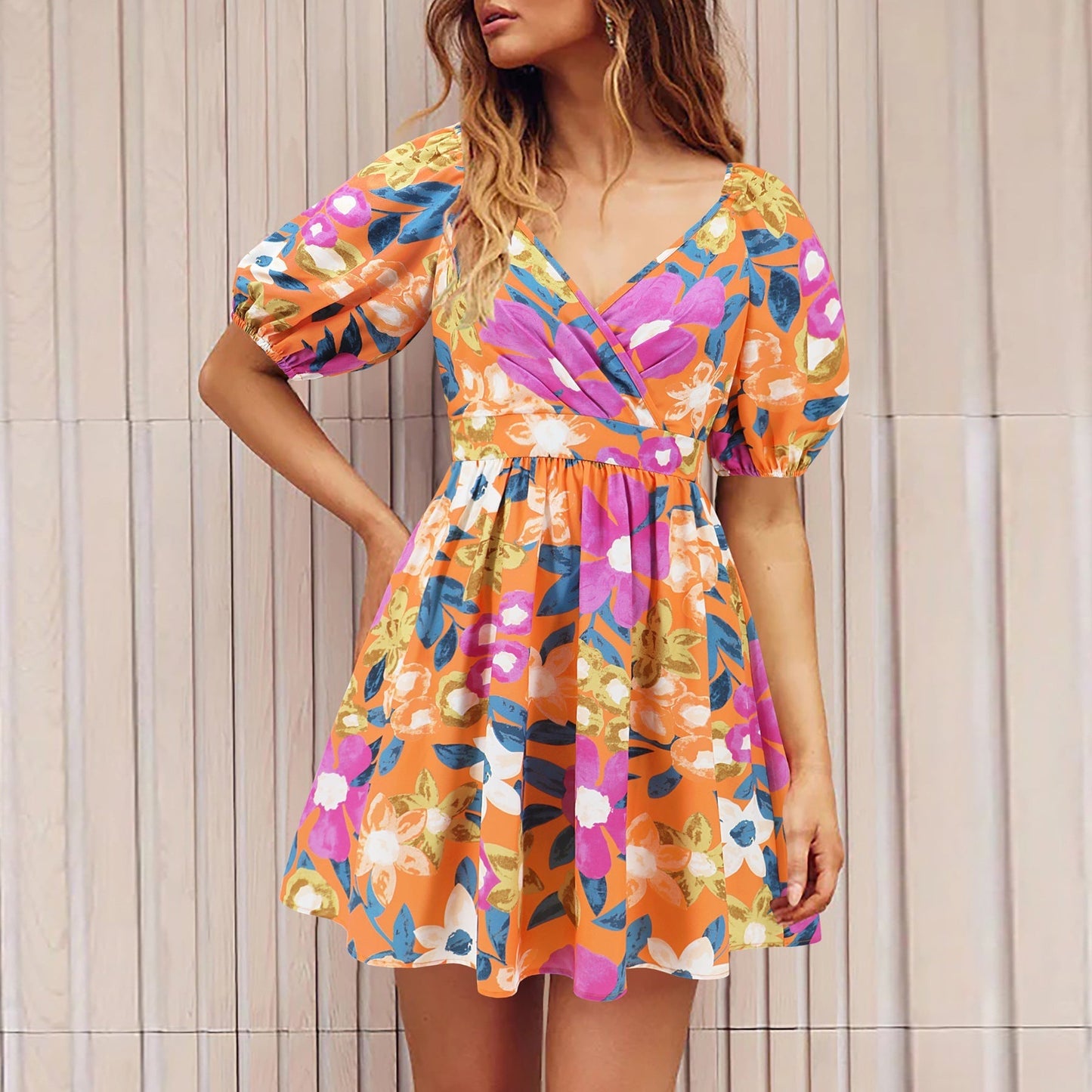 Élodia - Mini-robe fleurie à manches bouffantes Orange