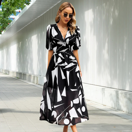 Gwenoline - Robe d'été aérienne avec imprimés floraux pour les jours chauds Noir