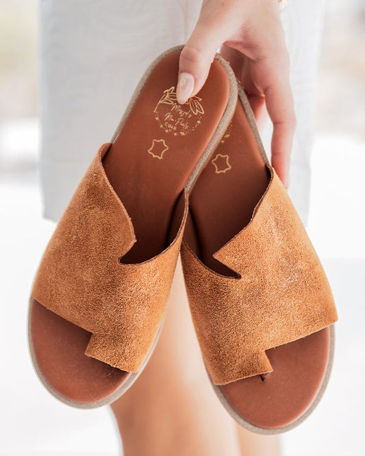 Odile – Sandales Plates Femme en Cuir Mule Camel 1