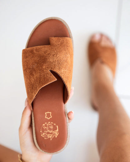 Odile – Sandales Plates Femme en Cuir Mule Camel 2